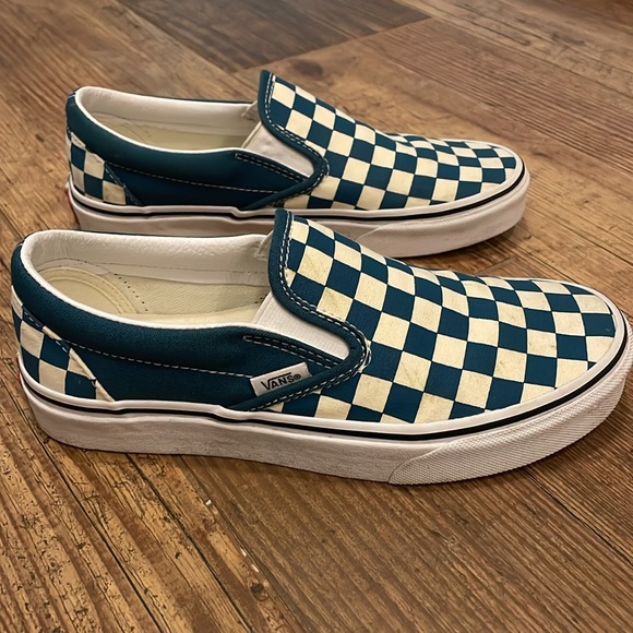 Vans Size 5 Slip-Ons! - Picture 4 of 8